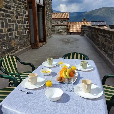 Casa Balcón De Pirineos - Biescas Apartamento *